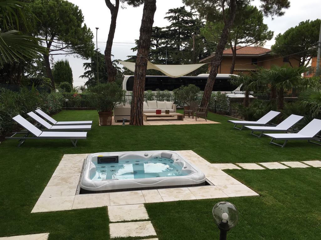 Provenzale Apartment Desenzano del Garda Exterior photo